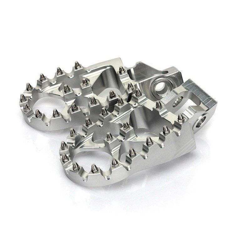 Küçük Toplu Üretim Özelleştirilmiş CNC İşlenmiş Yüksek Performanslı Metal Alüminyum Motosiklet Kirli Bisiklet Ayak Çubukları
